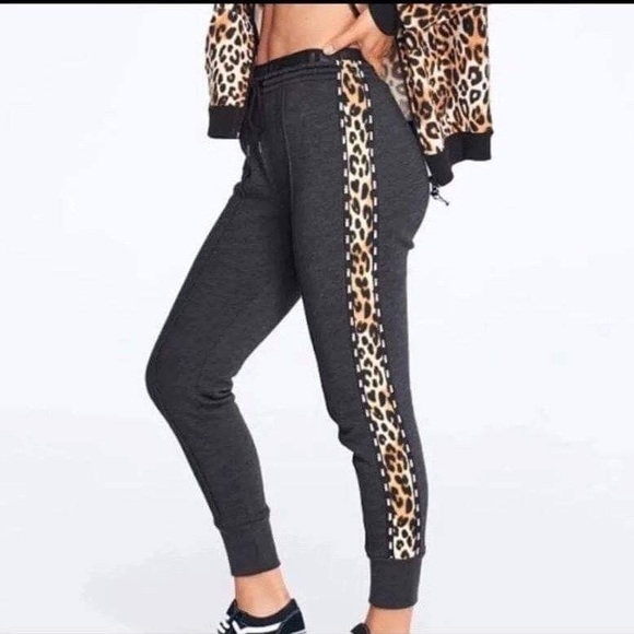 *SOLD* NWT VS PINK Leopard 3pc Set - Picture 3 of 8